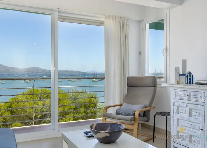 Tonia First Line Pine Walk * Port de Pollença