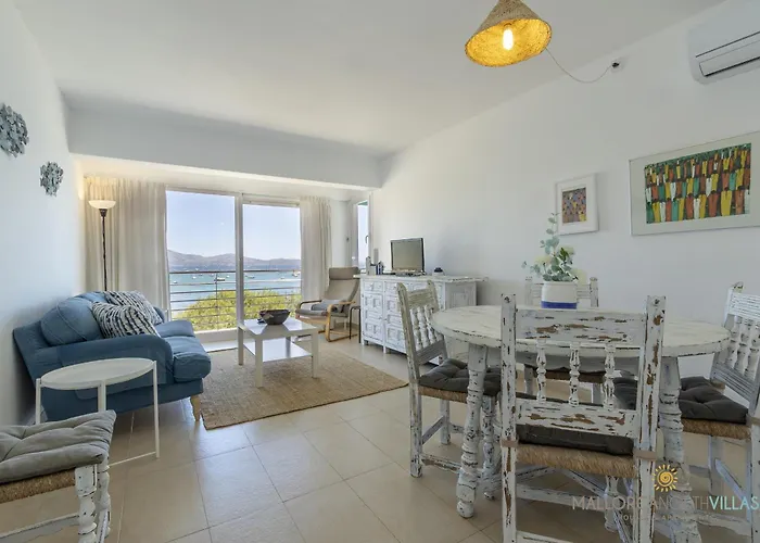 Tonia First Line Pine Walk Port de Pollença